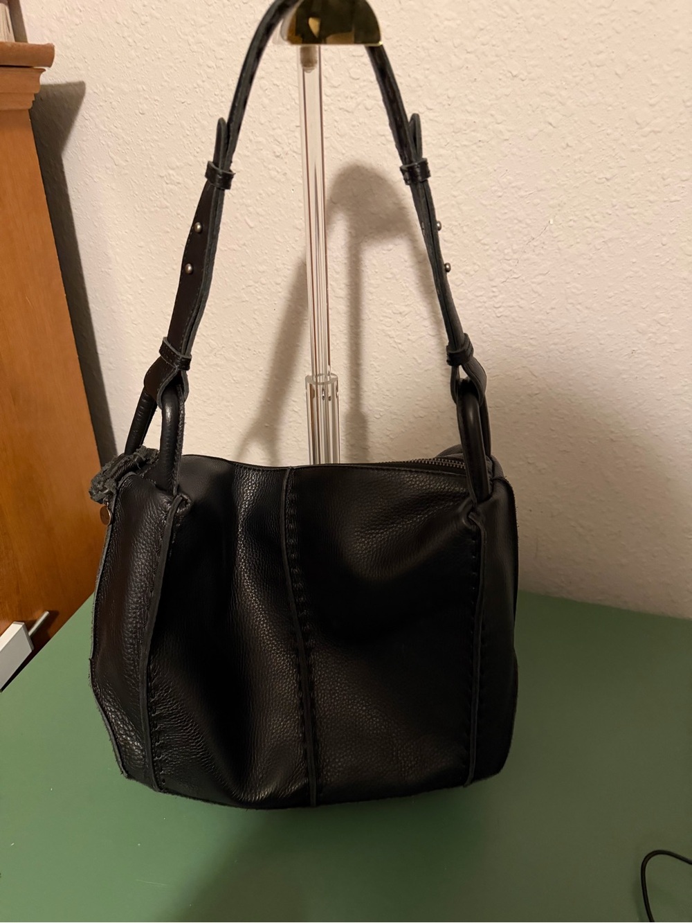 Sak Classic Black Leather Shoulder Bag